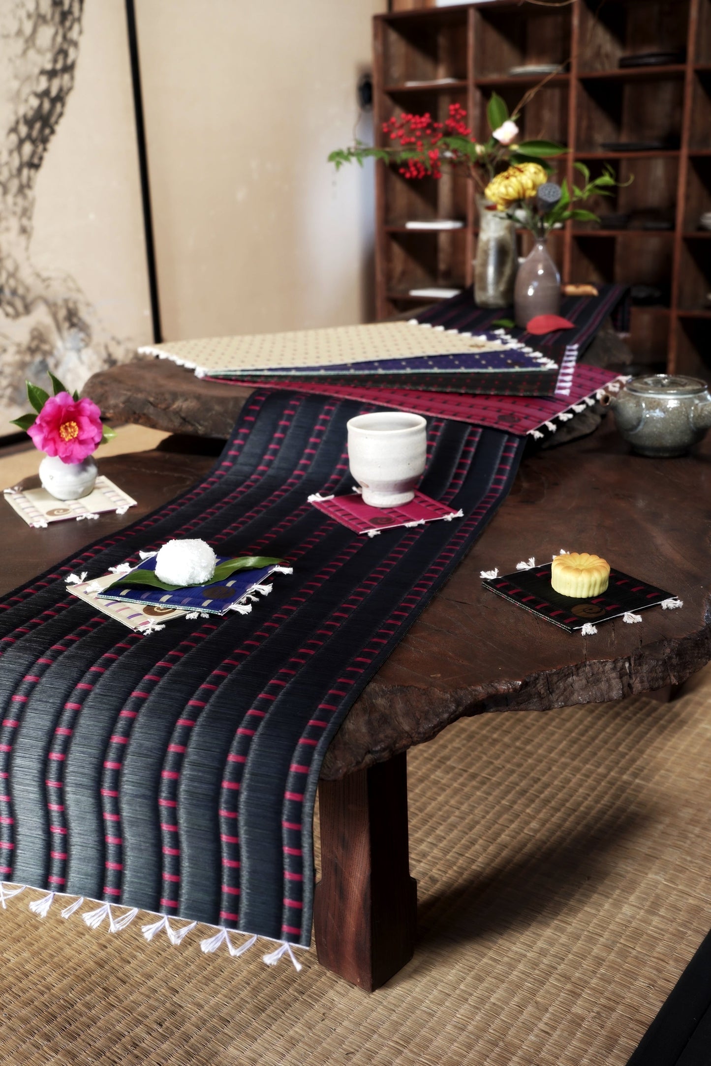 Set: 4 Tatami Coasters (ame) & 4 Tatami Placemats (yuki)